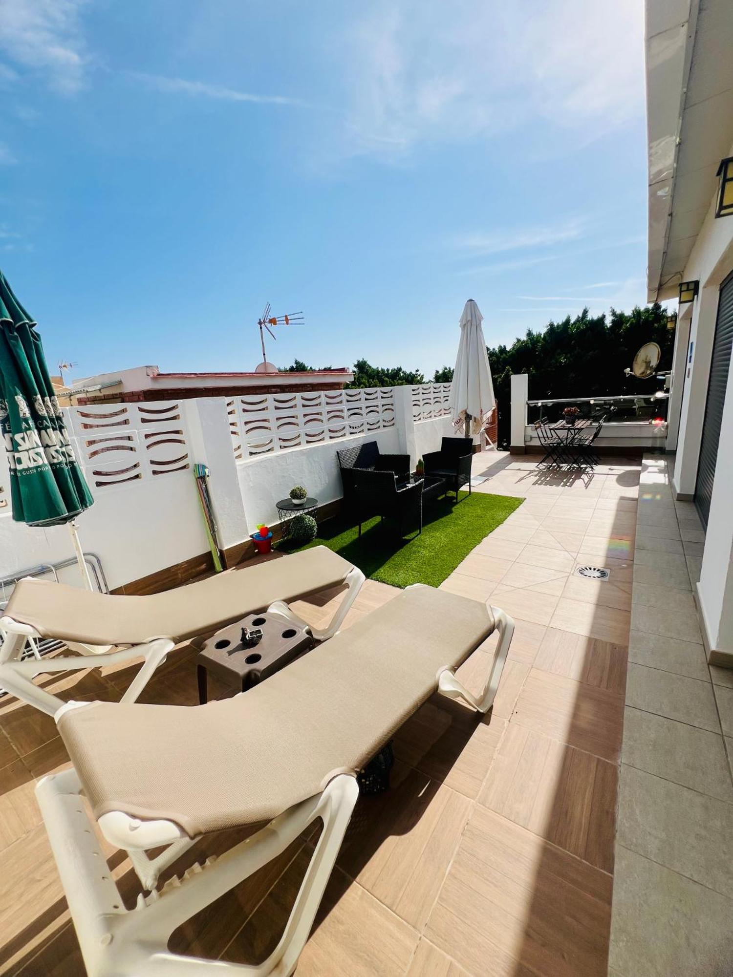 Casa Carmen Ático Primera linea de playa Málaga Esterno foto